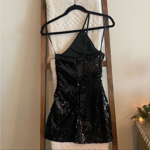 NWOT h:ours solid black sequin asymmetrical one shoulder mini dress - Picture 2 of 4